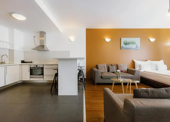 Bliss & 布达佩斯